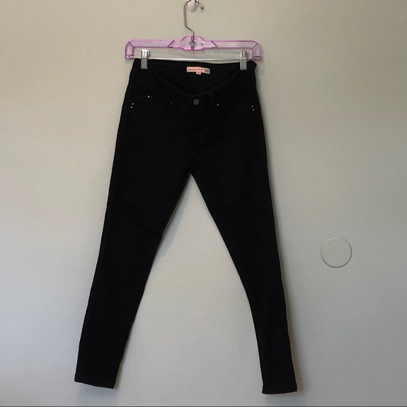 YMI Denim - NWOT YMI WannaBettaButt Junior Black Jeans Size 5